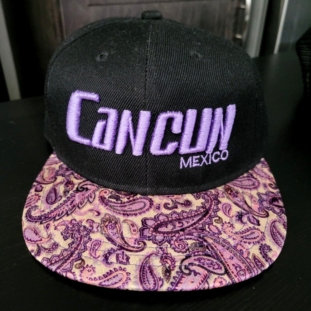 Snapback hat